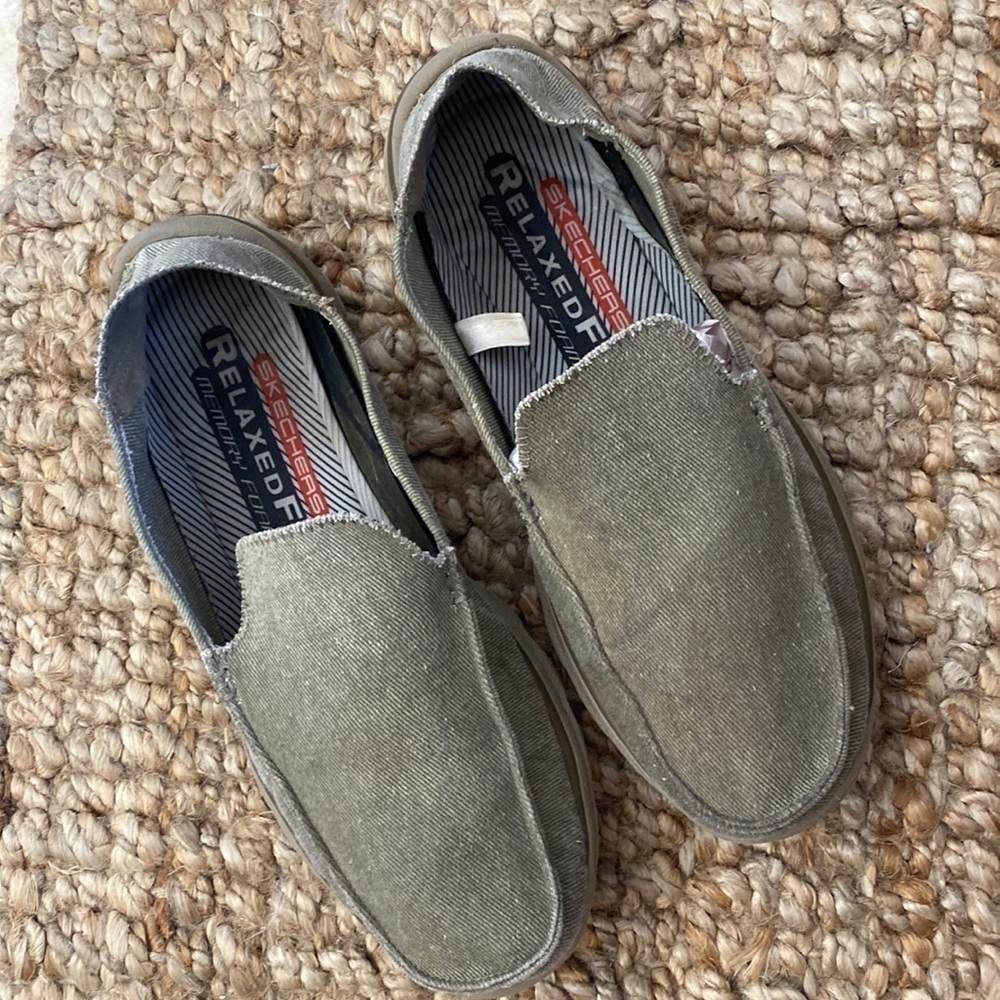 Skechers Men’s relaxed fit loafers unstructured Beach Travel slip on shoe 10.5